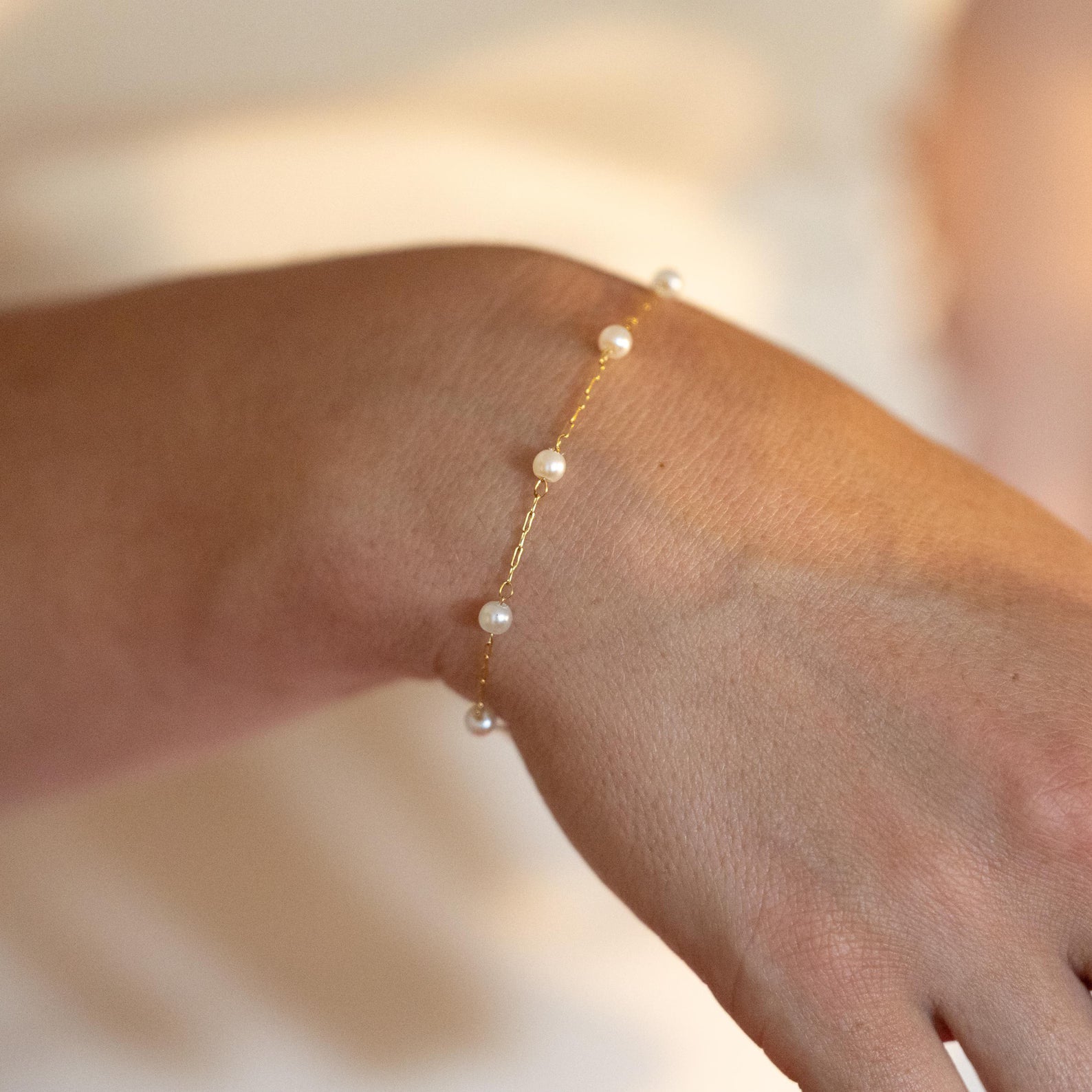 Dainty Pearl Bracelet
