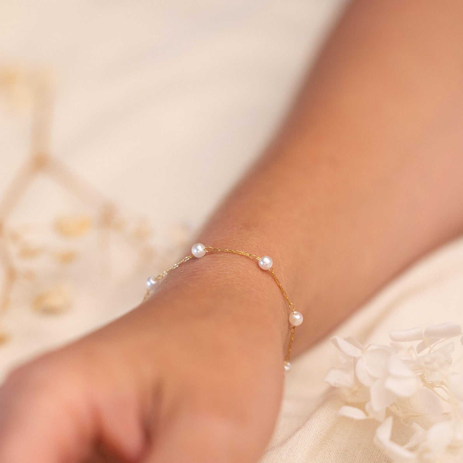 Dainty Pearl Bracelet