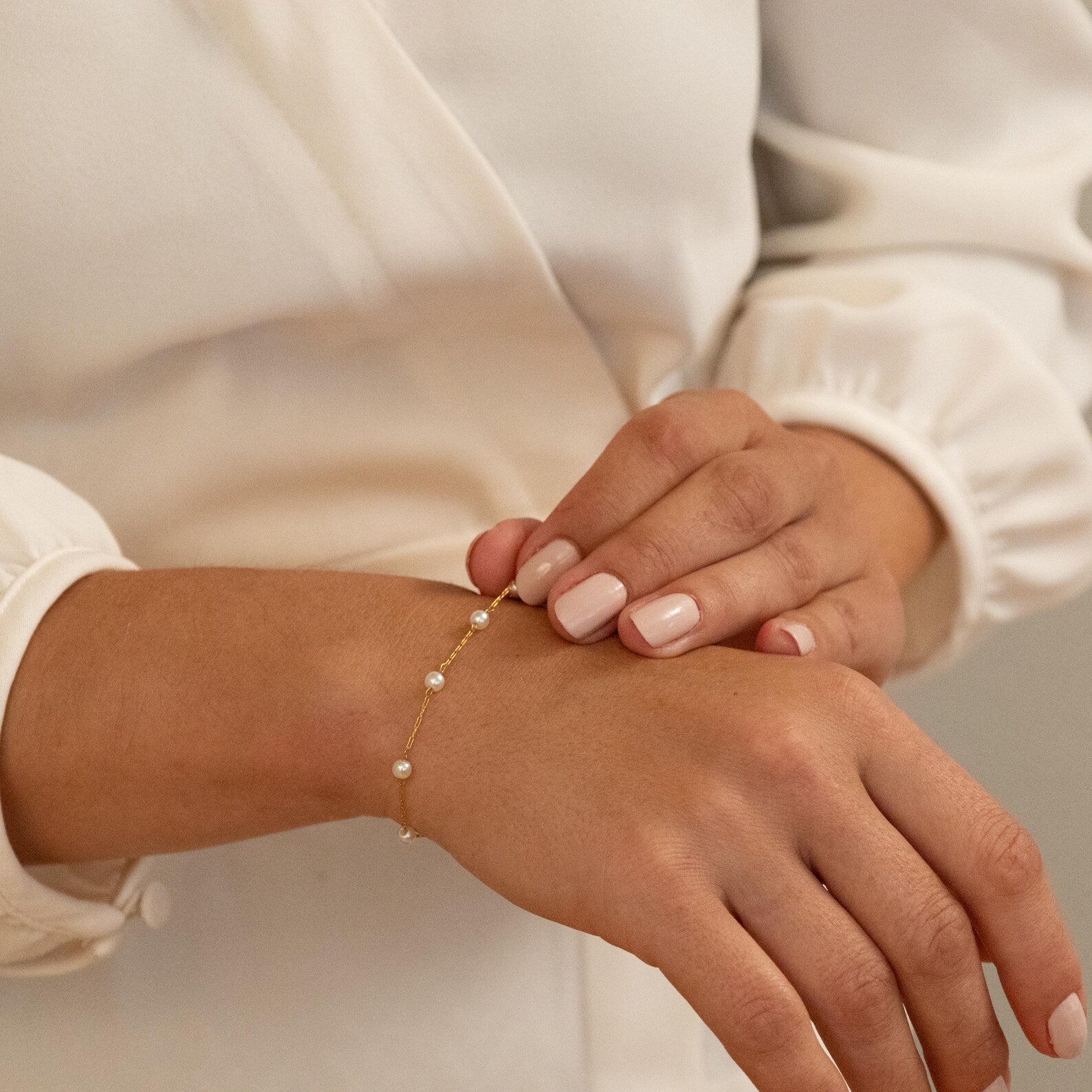 Dainty Pearl Bracelet