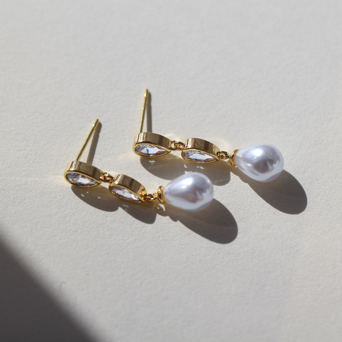 Knot Bangle & Pearl Earrings Set